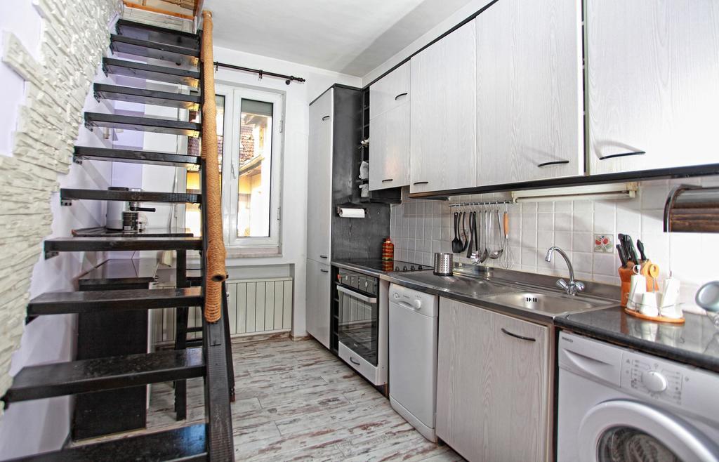 Raya Maisonette Sofia Rum bild